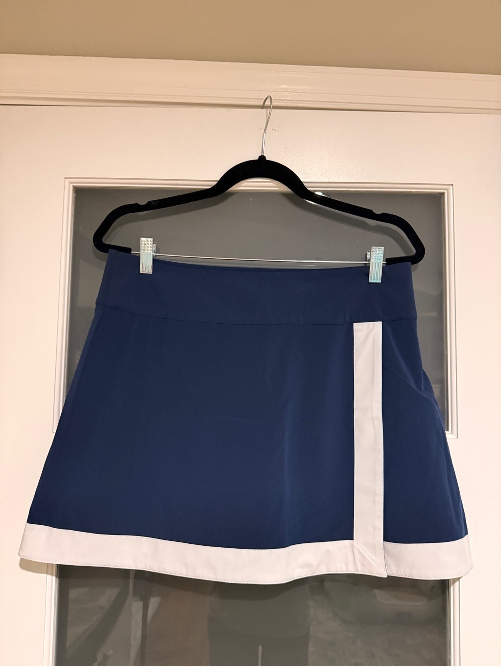 Vineyard Vines Performance Navy & White Skort Size M | NWOT Golf Tennis